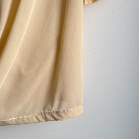 lululemon lightweight mesh short sleeve - Picture 9 of 16